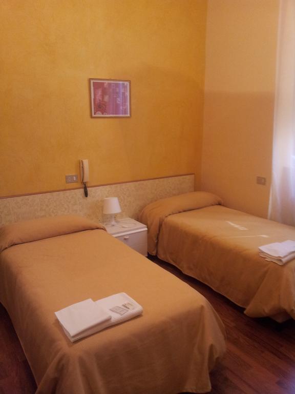 Albergo Tarsia Castrovillari Quarto foto