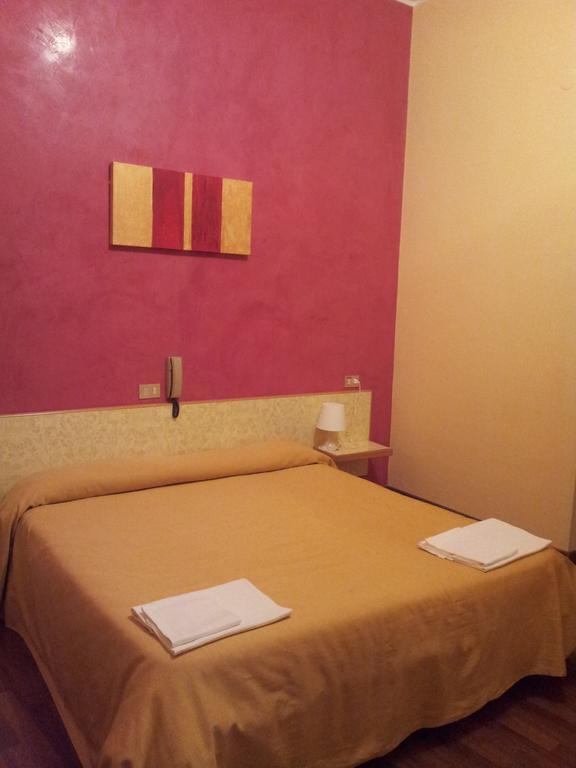 Albergo Tarsia Castrovillari Quarto foto